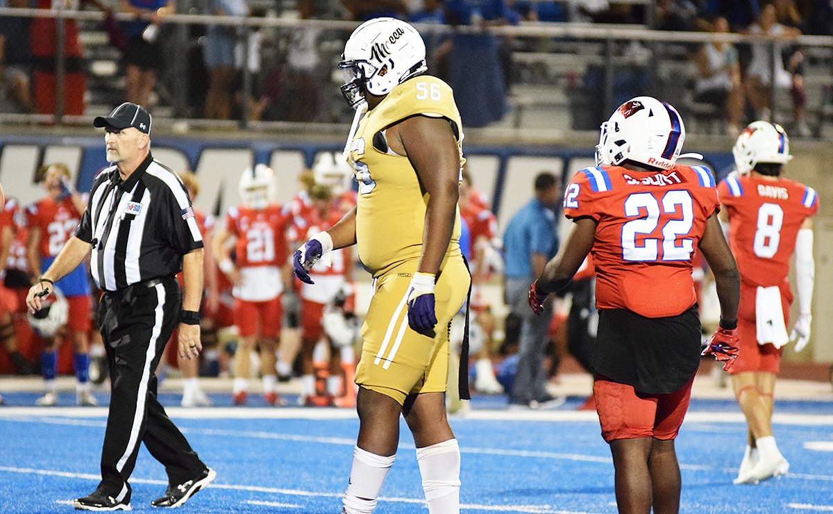 GPowersScout's tweet photo. I was really impressed with the play of #GoFrogs OL commit @NaradoJ from @SOCGoldenBearFB. Big, strong specimen with long arms and huge hands. Strong. Could play multiple positions up front. https://t.co/MYrIMLVm4s