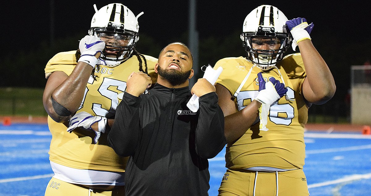GPowersScout's tweet photo. I was really impressed with the play of #GoFrogs OL commit @NaradoJ from @SOCGoldenBearFB. Big, strong specimen with long arms and huge hands. Strong. Could play multiple positions up front. https://t.co/MYrIMLVm4s