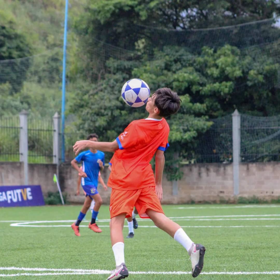 PariaSport's tweet photo. El pasado viernes disputamos nuestros primeros partidos amistosos de las categorías sub-17, sub-15 y sub-13 como preparación a la temporada 2022-2023 frente a @AtleticoVzla 

#Amistoso #FutbolEnCaracas #Fútbol #VamosPariaSport #SomosPariaSport https://t.co/M210GTIxjm