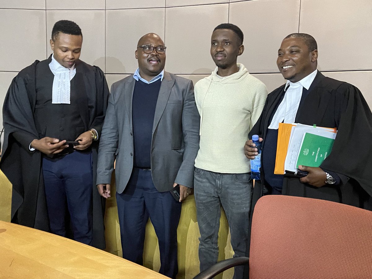 ntateRaps's tweet photo. Breaking news: The Lesotho Appeal Court has upheld the decision of the High Court. The HC found that the decision to recall parliament under State of Emergency was irrational and unconstitutional. The passes  omnibus bill therefore falls. #SABCNews @Sophie_Mokoena https://t.co/uYzNTOu2VV