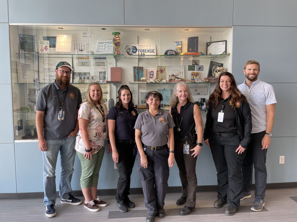 dcsheriff's tweet photo. Who knew science could be so cool? We did! Shout out to our awesome forensic team during #NationalForensicScienceWeek. Very dedicated staff that use their special skills to solve cases that may not otherwise be solvable. Go Science!! #ScienceIsCool #CSIs #DSCO #forensics #science https://t.co/pkndMbXYGd