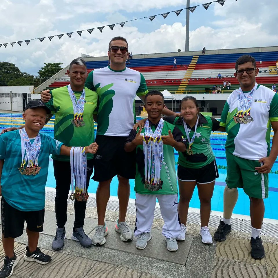 OsadiaSports's tweet photo. Con la participación de 8 Para-nadadores Risaralda se lució en las piscinas del Hernando Botero O´byrne de la ciudad de Cali. Fueron 19 preseas de oro, 12 de plata y 17 de bronce el balance total para el Departamento 
@Camiloarangoro @DiegoSalazarV9 @TUTOGOL @DuqueSecretario https://t.co/fQTiLyU4md