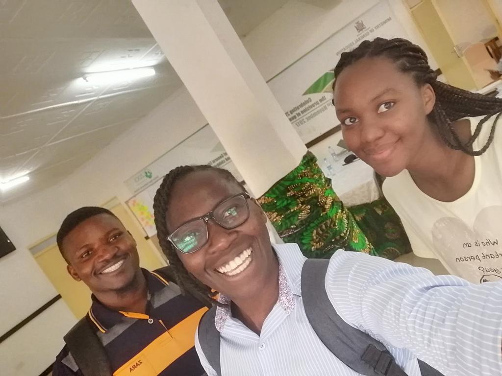 Chilubafungo's tweet photo. A whole school in just days, it has been a great learning experience, great coaches and just everything..
#legaltech #socialimpact @SwalisanoA @ursuleka @Uwi_Rachel ✊🏾 Thank you https://t.co/hTMXY3rNKT