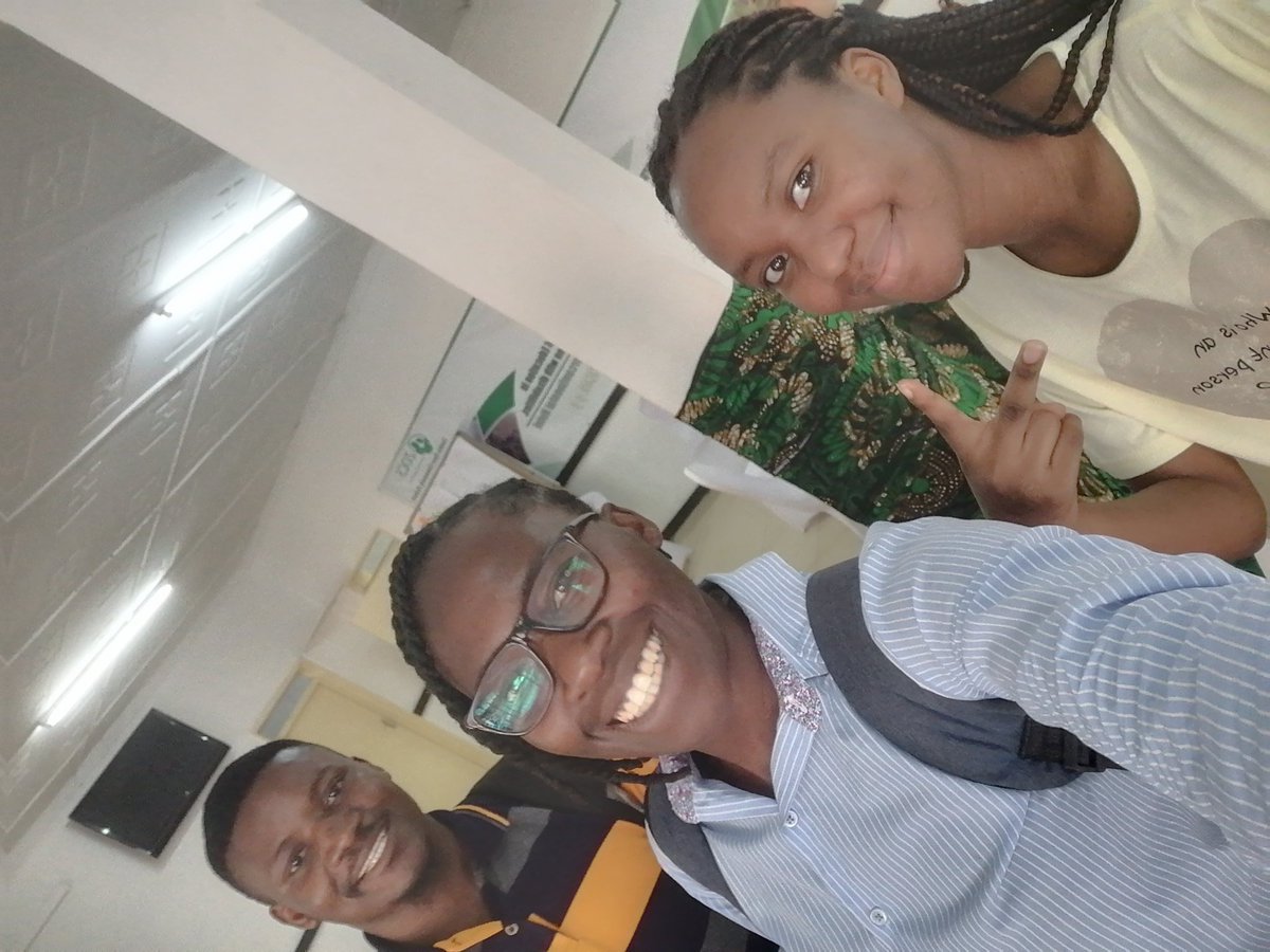 Chilubafungo's tweet photo. A whole school in just days, it has been a great learning experience, great coaches and just everything..
#legaltech #socialimpact @SwalisanoA @ursuleka @Uwi_Rachel ✊🏾 Thank you https://t.co/hTMXY3rNKT