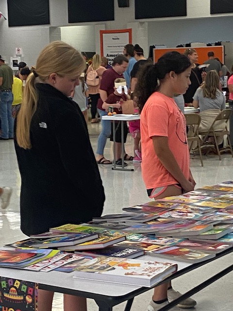 webster_schools's tweet photo. WC Schools hosted a Nacho Average Literacy Night on TR, Sept 15th to help children develop strong literacy skills. We appreciate our community partners &amp; WC families for making this a fun literacy event. #1WC #POWERinWebCo https://t.co/PAvwCCfbrd