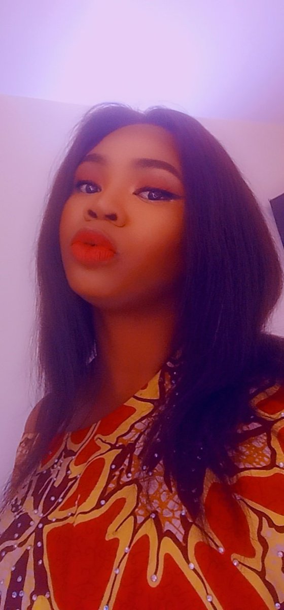 QUEENICE30's tweet photo. How to stay alive:
Work, flex, drink water and mind ur business 😜 https://t.co/7eSK9YmEqF