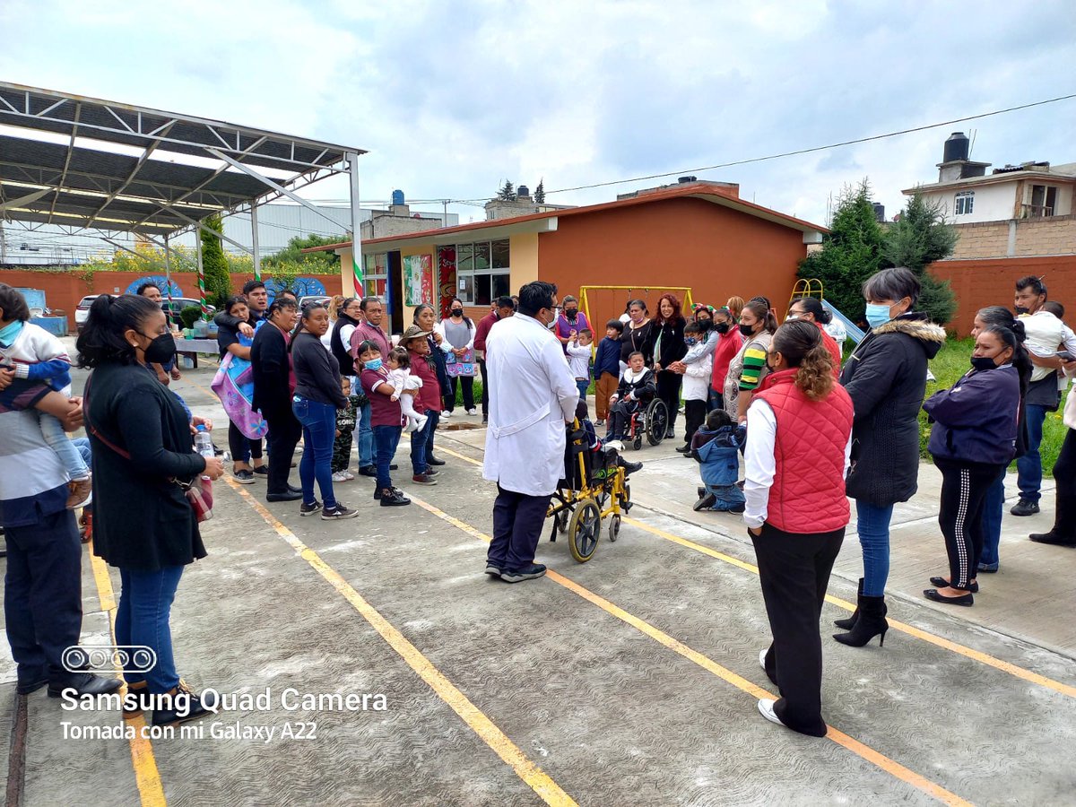 cocosgomez's tweet photo. Participación del CAM 72 Profra. Margarita Nieto Herrera, Otzolotepec, México #SimulacroEdomex de forma ordenada y dinámica @geramonro05 @TinocoGRogelio @lucero082 https://t.co/Rq8U5bzqkm