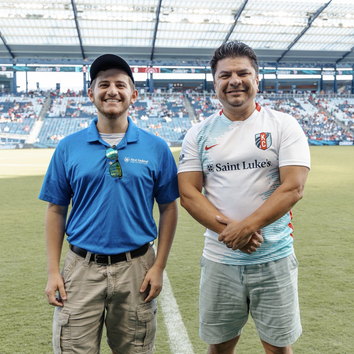 thekccurrent's tweet image. Last night we honored Lisandro Gonzalez as our Hometown Hero ❤️

Lisandro works with @CHWCINC to help families apply for much needed financial assistance to ensure they stay housed. Your work never goes unnoticed!

@firstfederal_kc  |  #TealRising