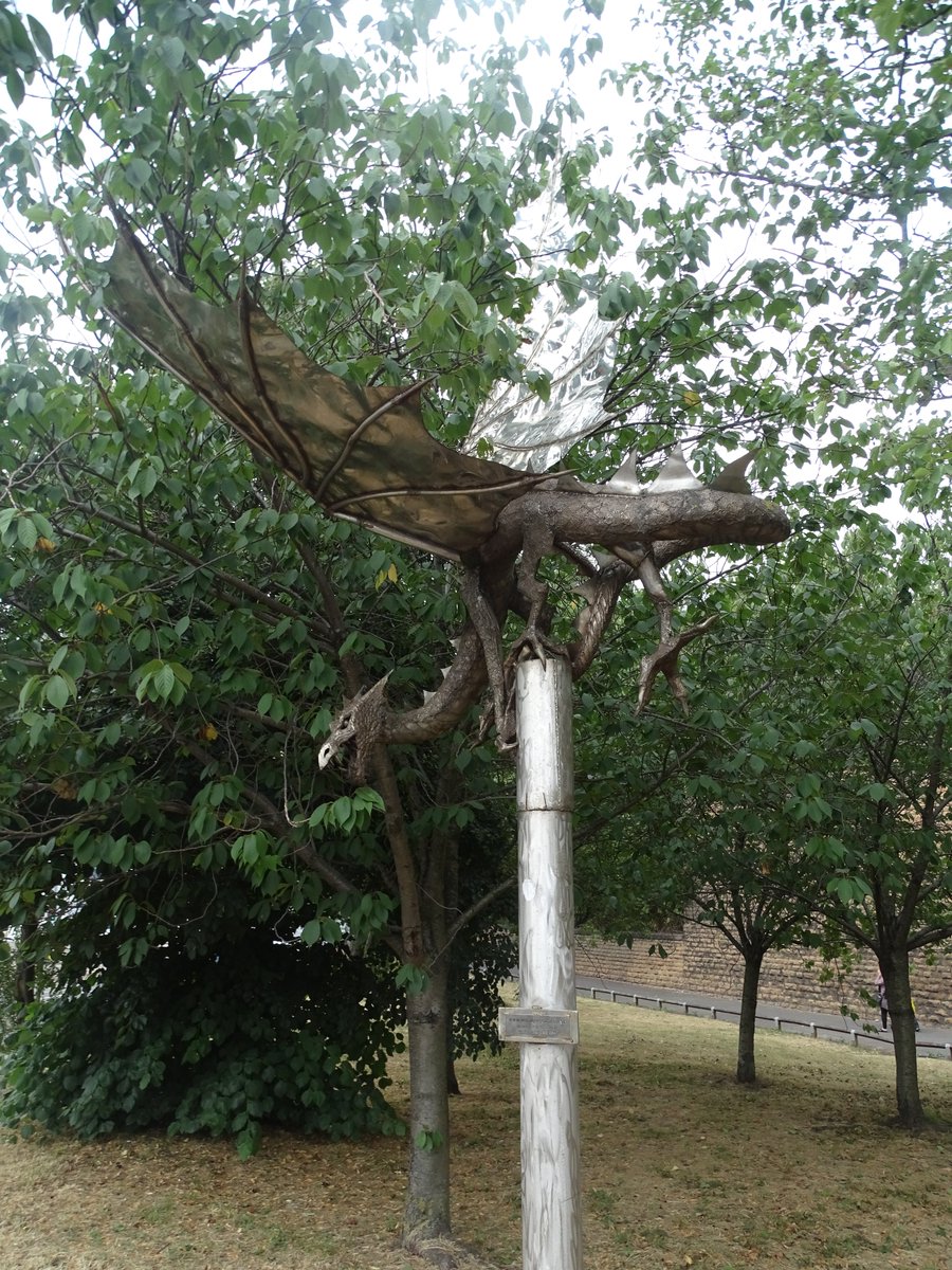 dracology_ev's tweet photo. The Sneinton Dragon at Sneinton Hermitage in Nottingham, UK. Constructed as a piece of street art in 2006, according to the wishes of local residents. They certainly made a wise decision!
#dragons #dragon #dracology #dragonstatue https://t.co/ifEOcjeUJg