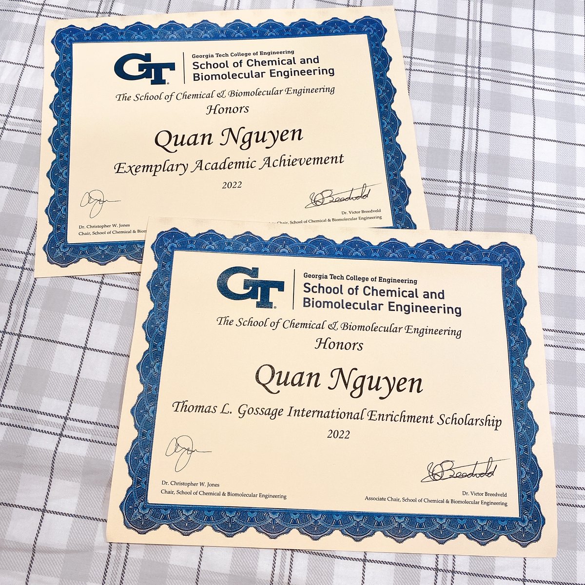 Weitz Group (@weitz_group) on Twitter photo Congratulations to Weitz Group member and <a href="/GTChBE/">ChBE @ Georgia Tech</a> undergraduate Quan Nguyen (<a href="/QuanMNguyen103/">Quan Minh Nguyen</a>) for receiving the Thomas L. Gossage International Enrichment Scholarship for the second year in a row, as well as an Exemplary Academic Achievement award!
b.gatech.edu/3Se4q4J Congratulations to Weitz Group member and <a href="/GTChBE/">ChBE @ Georgia Tech</a> undergraduate Quan Nguyen (<a href="/QuanMNguyen103/">Quan Minh Nguyen</a>) for receiving the Thomas L. Gossage International Enrichment Scholarship for the second year in a row, as well as an Exemplary Academic Achievement award!
b.gatech.edu/3Se4q4J