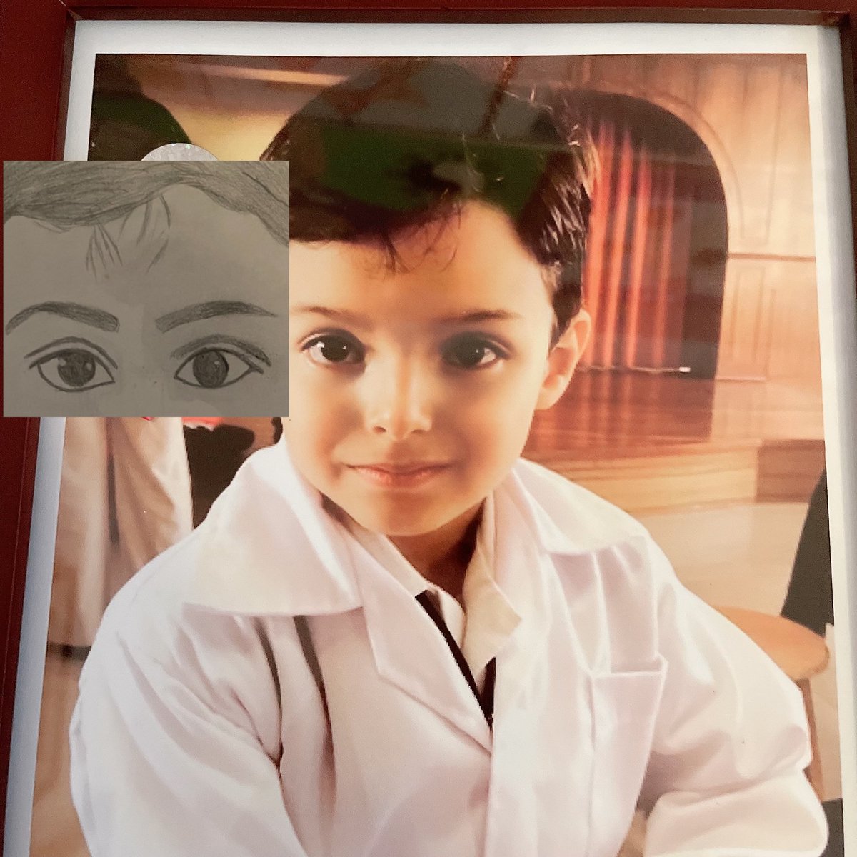 Miri1709's tweet photo. Tu Recuerdo perdurará una Eternidad José Eduardo, TE AMO con Letras Mayúsculas. 🥰🙏🏻💐 #ColegioRebsamen19S #yosoymiriamguise #miriamguise https://t.co/9GEtR0zFKq