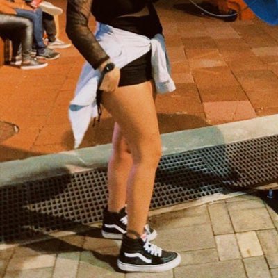 llavenus tweet picture