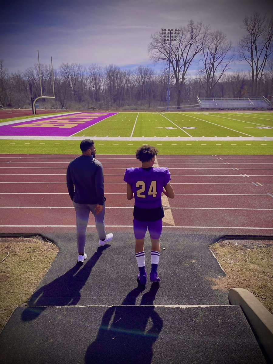 N24Tay's tweet photo. @COACHT2_ 🔥 https://t.co/DvKFZopHJm