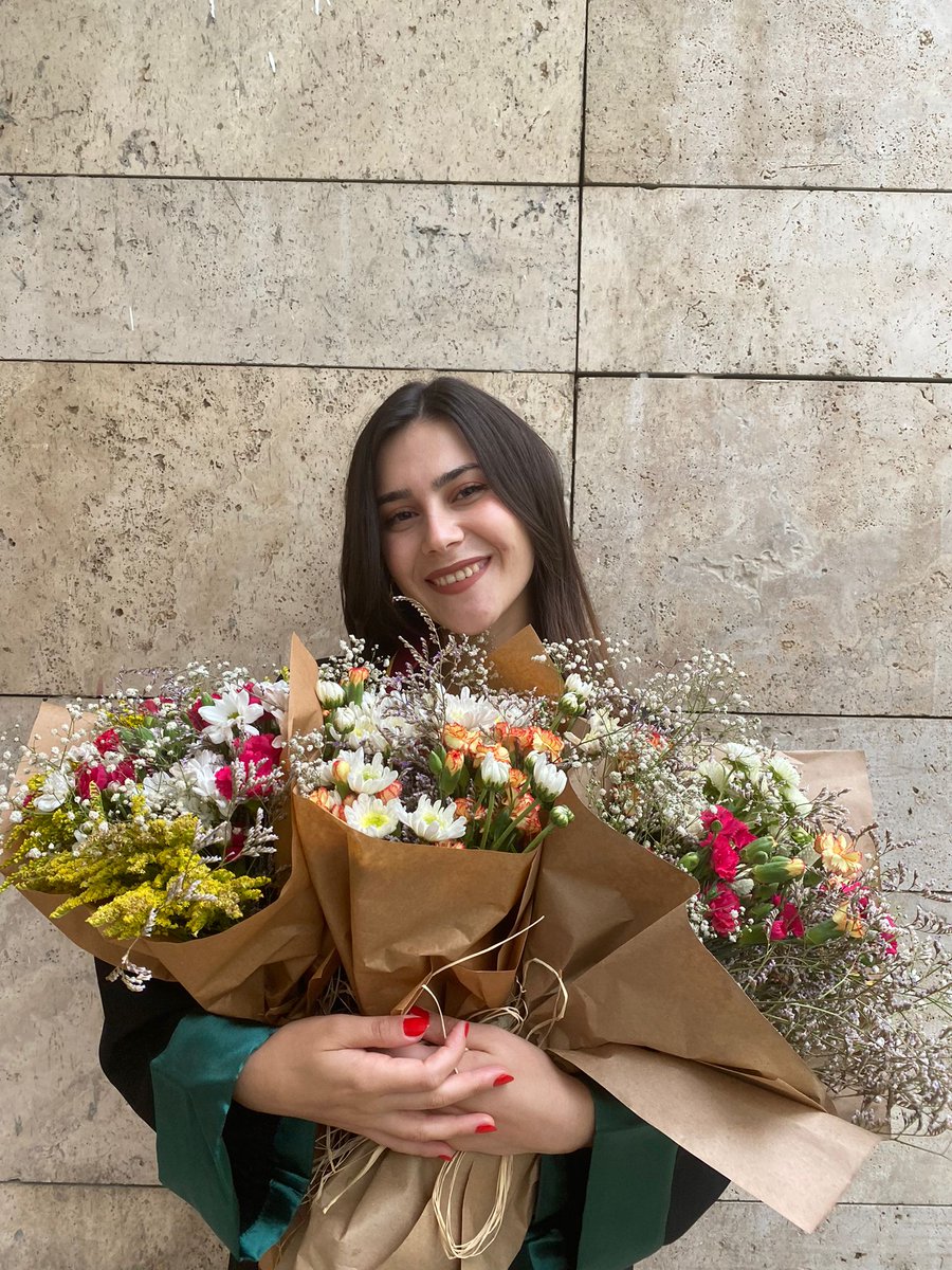 caliskaangizem's tweet photo. Ben bugün avukat oldum 🥳💃 https://t.co/PLNYsVdrRu