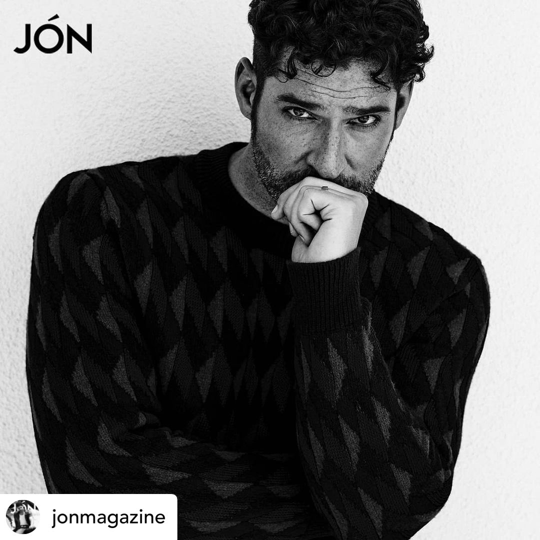 fee878's tweet photo. Will we get that look at #SOHC ??? 

Lord help me!!!!!!!! 

📷 #Jonmagazine #TomEllis https://t.co/8AmT5dhnYt