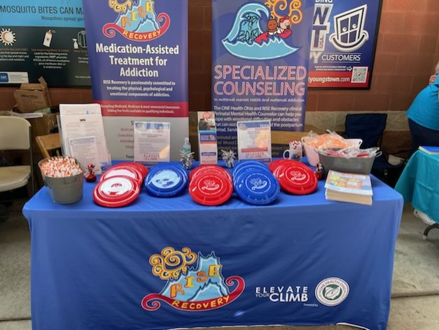 ONEHealthOhio1's tweet photo. A day of reflection and love! #RISERecovery and #ONEHealthOhio were honored to be supporting resources for the #ASAP #Recovery Rally. Over 800 participants came out to #EastwoodField on Saturday to support or remember those closest to them who are battling #addiction. https://t.co/2UqOvObQIE