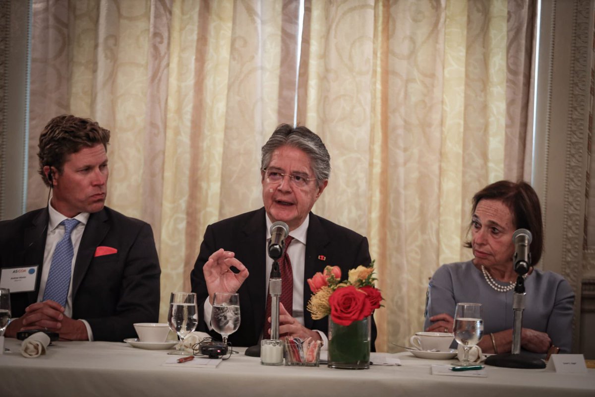 LassoGuillermo's tweet photo. Durante el encuentro con @ASCOA, junto a inversionistas destacamos temas importantes como: los avances en nuestra política de apertura comercial con varias naciones, las oportunidades que brindamos para invertir y la promoción de #MásEcuadorEnElMundo.

#EcuadorEnLaOnu2022🇪🇨🌎🤝 https://t.co/43O1ivaFJG