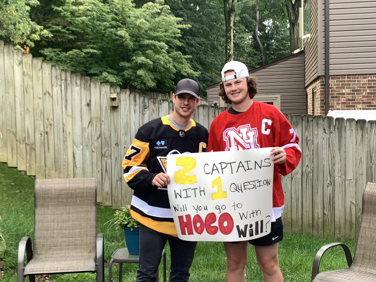 TaylorHaasePGH's tweet photo. Using Sidney Crosby for your homecoming proposal is a massive flex. https://t.co/yHj7192lbP