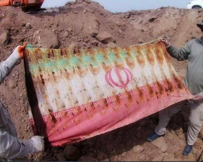MissSeyedeh's tweet photo. ما برای این که ایران خانه خوبان شود
خون دل ها خورده ایم...😔✌🇮🇷 https://t.co/QyjC8ZDCWN