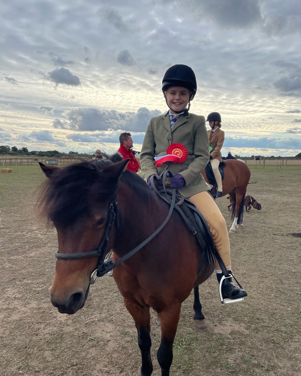 k_fmb's tweet photo. Enjoying some extra curricular activities yesterday! Very proud of these two young riders- passionate, composed and embracing the event! Coming away with sashes and rosettes is always fantastic! Happy riders, happy ponies! @suffolkpunch @SnapeSchool @KateRanson2 https://t.co/5xcQ8pP0Zn