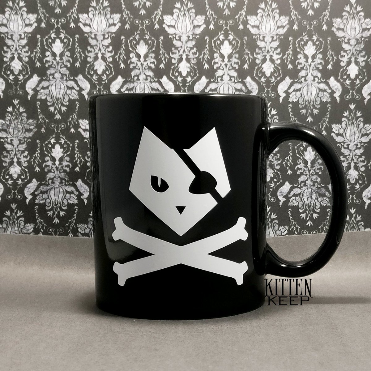 kittenkeepdsgns's tweet photo. Yarr, happy National Talk Like A Pirate Day, meow-ateys! 🐱☠️

Pirate Cat mug and decals available at https://t.co/H2EoXYOlwT!

#pirate #piratecat #talklikeapirateday #coffeemug #decal #kittenkeepdesigns https://t.co/yow3Ty53m0