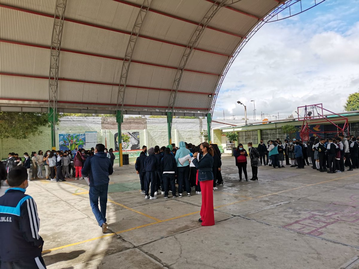sec_0110's tweet photo. #simulacroedoméx #SimulacroNacional2022 
#SimulacroEdomex2022
La escuela Secundaria Oficial 0110 Luis G Urbina, Chalco turno matutino participando en el simulacro nacional
15EES0698M
@coatl6807
@geramonro05 
@TinocoGRogelio 
@Edomex https://t.co/go005ollC5
