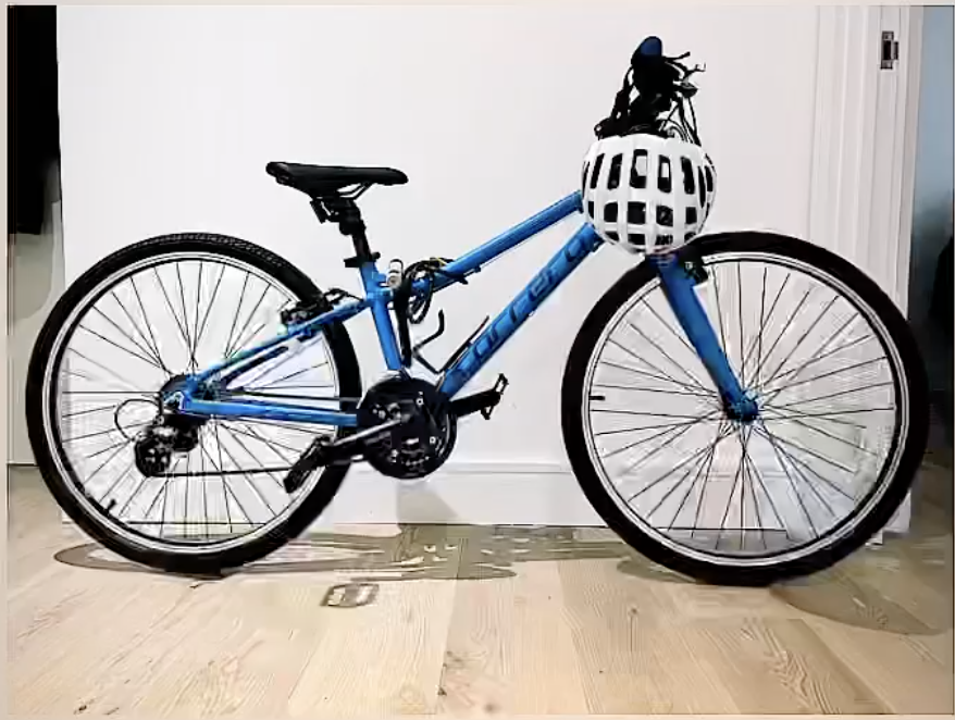 sherminoh's tweet photo. @StolenRide Carrera Subway Junior Hybrid Bike locked to a pipe outside Rochester Place (Camden, the thief broke the pipe!) and stolen today https://t.co/Qn79amRbhy