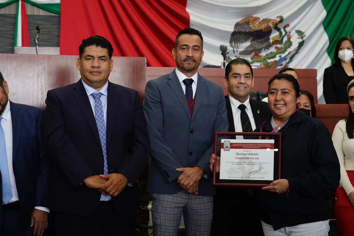 MorelosCongreso's tweet photo. El #CongresoMorelos reconoce la solidaridad de personas, fundaciones e instituciones que dieron su apoyo en beneficio de la sociedad morelense tras sismo del #19S en la categoría: Fundación o ACsa: ⛑🆘️

🏅🫶🏼 @Fund_CarlosSlim
🏅🫶🏼 @echalemex
🏅🫶🏼 Fundación Tzu Chi https://t.co/xtnPLDMmdz