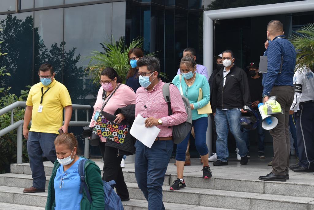 IMSSedomexote's tweet photo. Nos sumamos a este #simulacro para promover la cultura de la #ProtecciónCivil, el #IMSSEdomexOriente participa en el #SimulacroNacional2022 #SimulacroIMSS. @pciviledomex
@CNPC_MX https://t.co/rjFzFI9jCQ