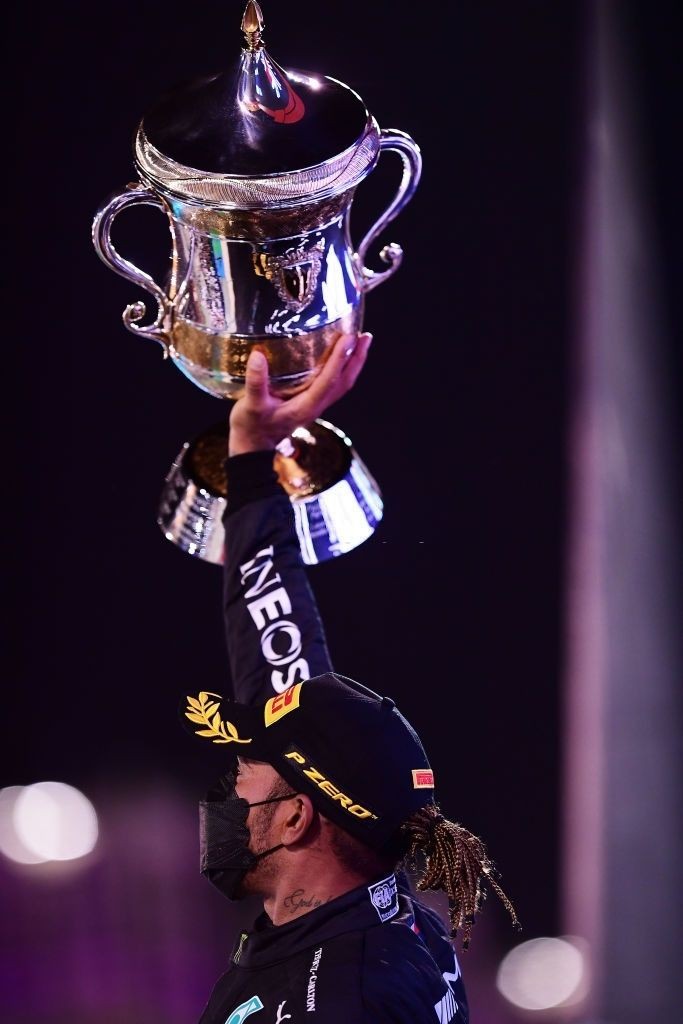 Abhjjj3's tweet photo. Retweet if for you Lewis Hamilton is the greatest driver of all time. #teamlh https://t.co/D4qGwr3FlL