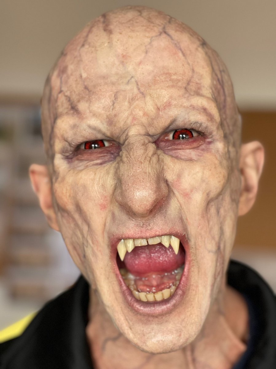 Julie Plec tweet media