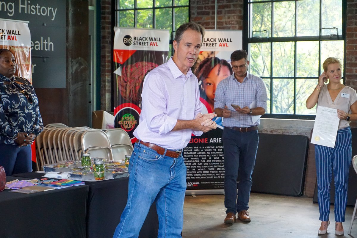 Thank you to everyone who helped make Asheville Entrepreneurship Week a success! We hope you had an "entrepreneurial experience" at some point! We'll see you next year, #AVLENTWeek. ✌️