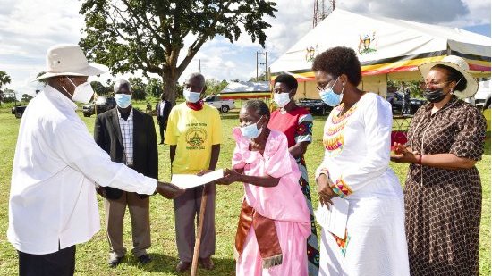 ChimpReports's tweet photo. .Titling Lango Land Threatens Culture – Locals
#ChimpReportsNews #LandWrangles @ministry_lands #Uganda #News
https://t.co/CkaLBbMqya https://t.co/Uxlrvqd5c2