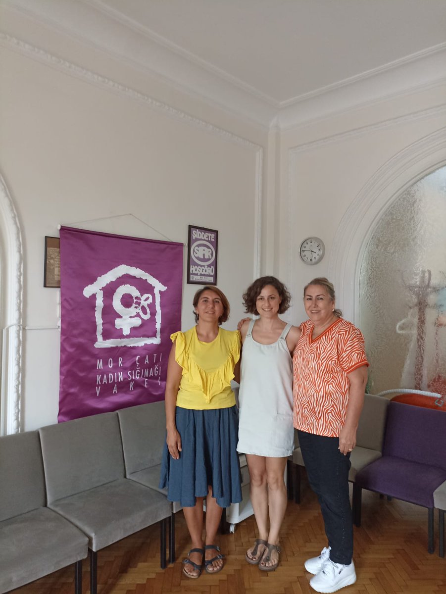 Uluslararası Göçmen Kadınlar Dayanışma Derneği olarak Mor Çatı’yı ziyaret ettik. Güzel karşılamalarından dolayı kendilerine teşekkür ederiz.

#unwomen #unwomenturkey #göçmenkadınlar #dayanışma #dayanışmayaşatır #kadındayanışması #kadınhakları #insanhakları #ugkdd #morçatı