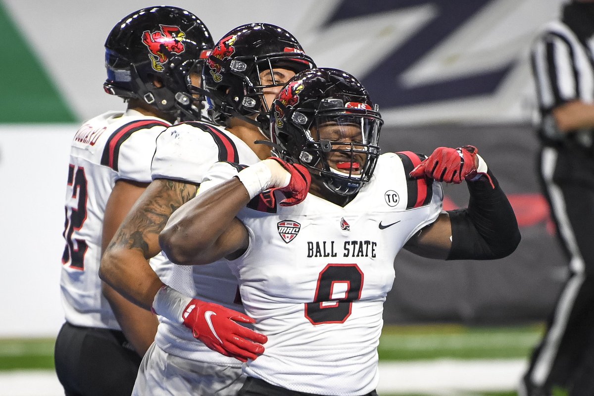 DarrellJOJR's tweet photo. Blessed to receive an Offer From Ball State University !! ⚫️🔴 🙏🏾 
@coach_mal 
@coachterrykarg 
@rdorceus72 
@CoachJohnson64 https://t.co/dL77eeNkFm