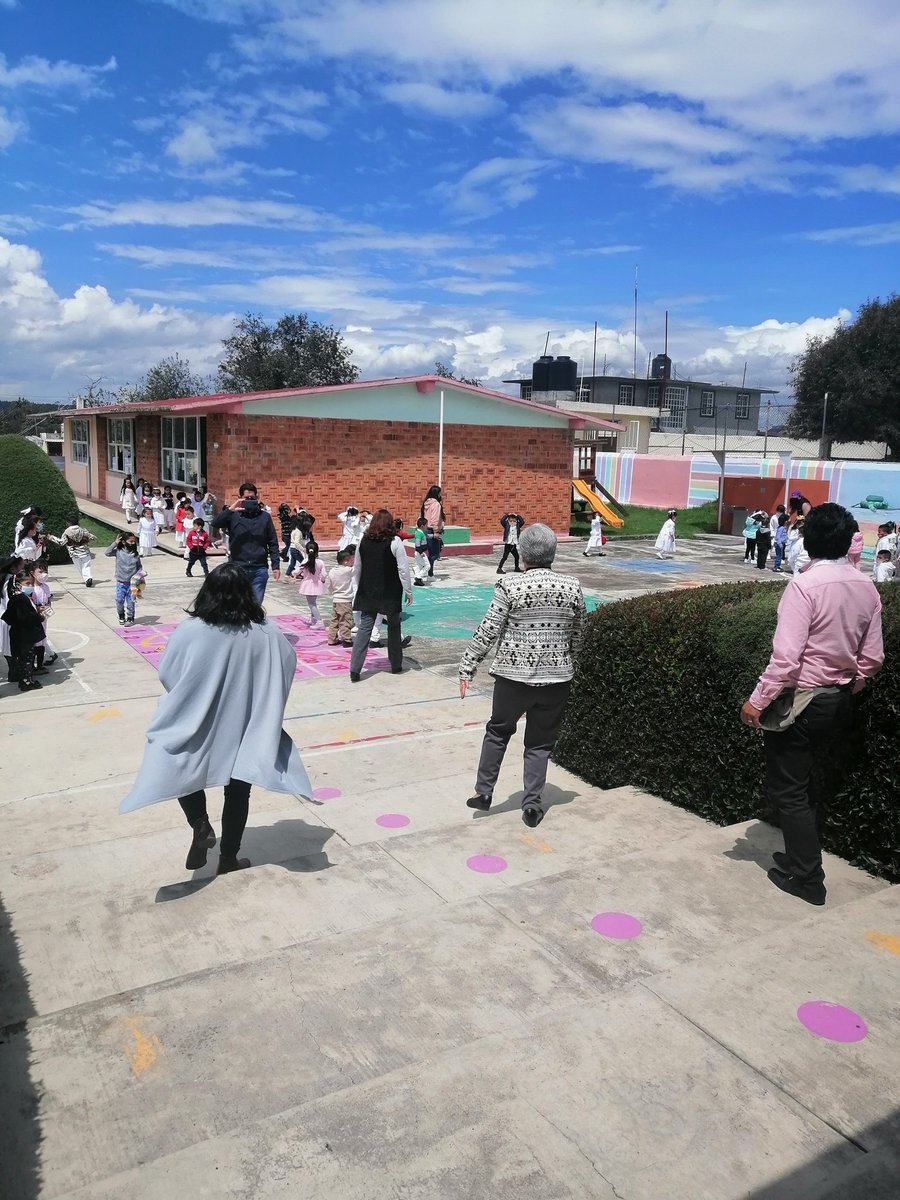 ElviaDazJaimes1's tweet photo. #SumulacroNacional2022
#SimulacroEdomex
La Supervisión Escolar #J103, Villa Victoria, Eso de Mex. Participa en el Simulacro 2022.
@ElviaDazJaimes1
@SrebVb
@adris_2814
@TinocoGRogelio https://t.co/fSRY6Ptyng