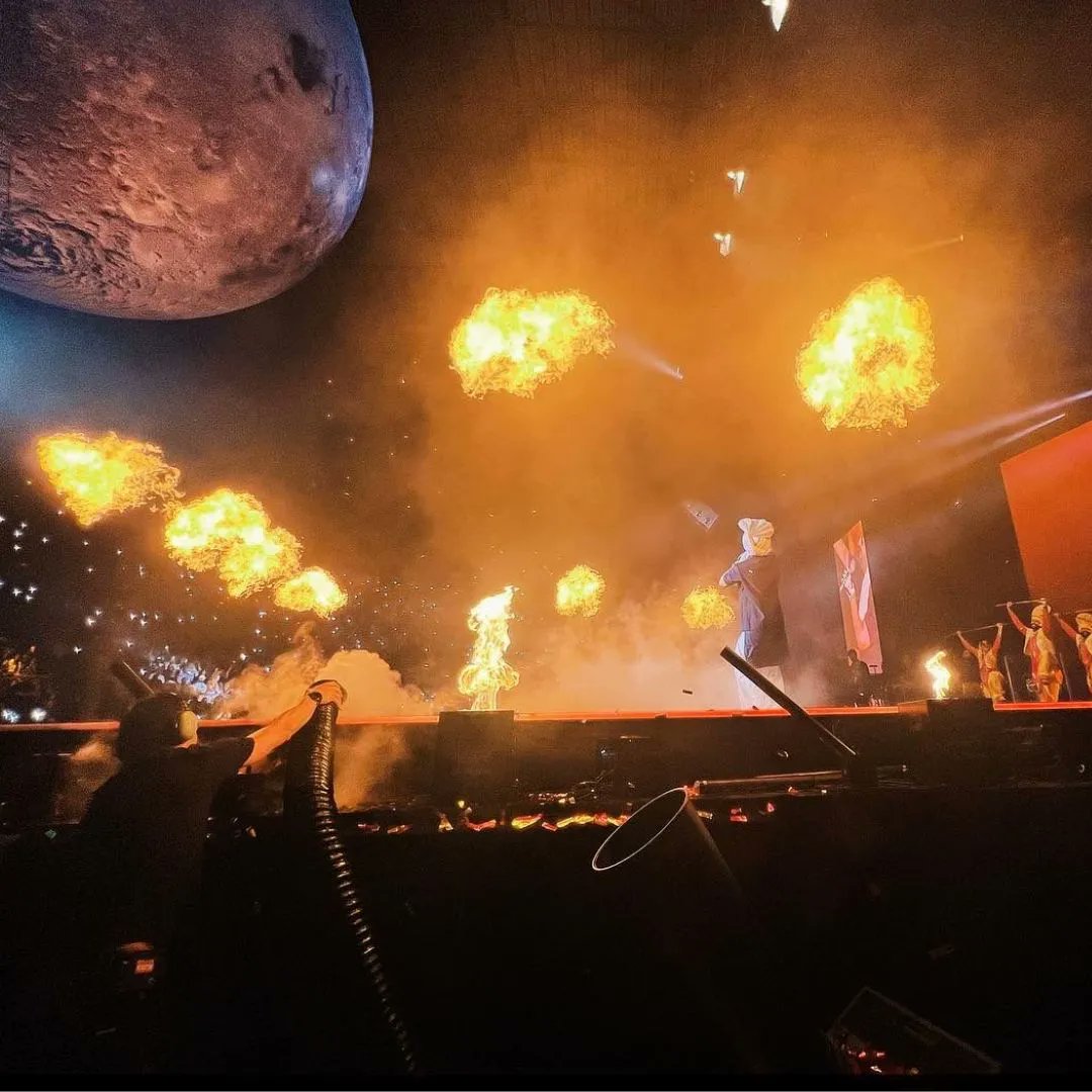 themed_creative's tweet image. #Throwback to this stunning show at #BirminghamArena last month 😍 

Are you a fan of Diljit Dosanjh?!

#MediaProduction #ShowProduction #ColourSoundExperiment #DiljitDosanjh #Birmingham #BirminghamArena #DetailsMatter #ProductionShow #EventProducer #EventSetUp