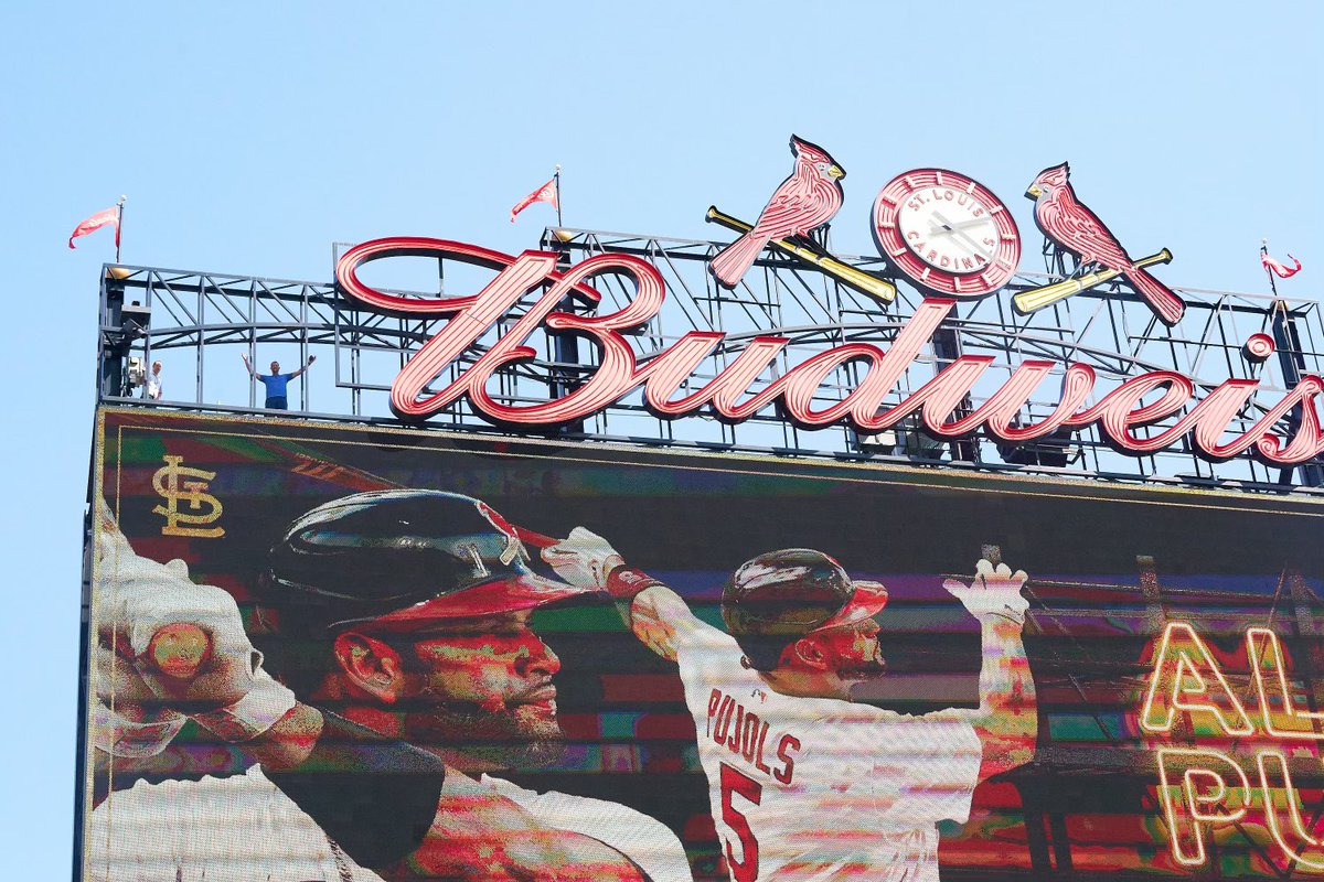 UncleCharlie50's tweet photo. Even got to get up in the scoreboard, one of the last remaining spots at Busch Stadium that I had not been to yet during my DAPOMW (thanks to my great tour guide!). Check out all the panels it takes to operate the board!  And that is only 1/3 of them!  Good view from up there https://t.co/Bh7xB3oHtl