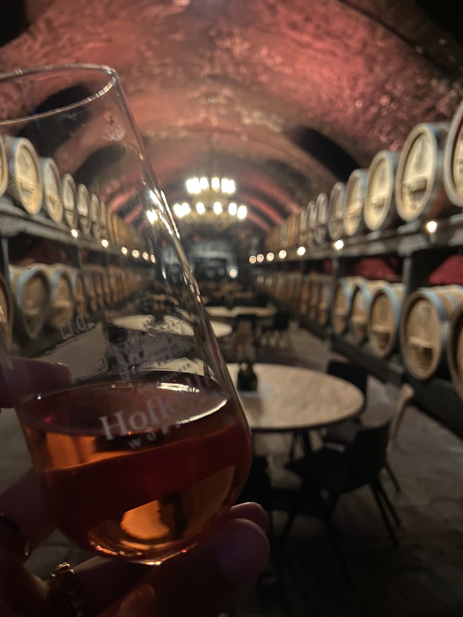 Emilie.isasa tweet media