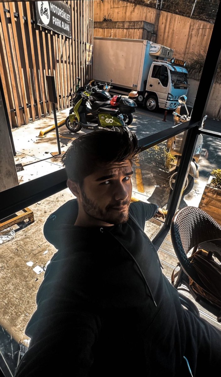 Bizim cıbıl foto yok ama olsun artık 🥺

<a href="/barismrtyagci/">Barış Murat Yağcı</a>