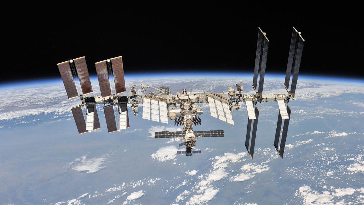 LCI's tweet photo. En plein conflit ukrainien, un astronaute américain et deux cosmonautes russes vont s'envoler vers l'ISS https://t.co/xXTVBy7l3C https://t.co/m0lqUvUeEX
