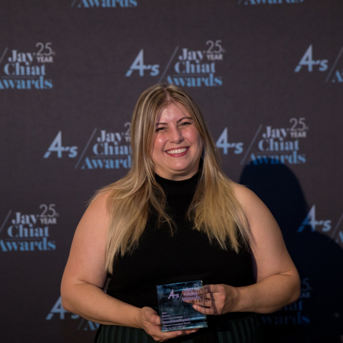 carmichaellynch's tweet photo. Congrats to our two amazing teams that worked on @pagodasnacks  "Put the Egg Rolls In!" and @gardenofliferaw "Carbon Neutral". Here's to you! #JayChiatAwards #4As #4AsStratFest https://t.co/DOOAiOAEJz