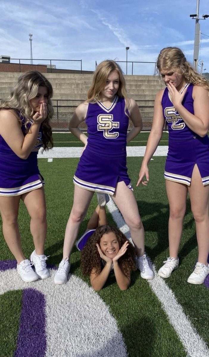 Better close your legs, me and your friends can smell that shit.