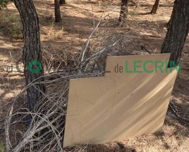 🔴 EXCLUSIVA 🔴

Son varios los lectores de este medio que alertaron de la presencia de estos elementos en zonas del bosque que fueron pasto de las llamas

#comarcalecrin #elvalledelecrin #informacion #alsurdegranada

elcomarcaldelecrin.com/2022/09/19/enc…