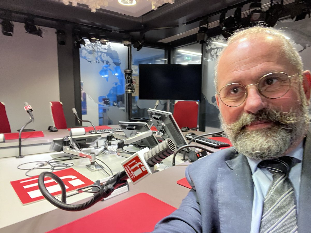 laurent_sceaux's tweet photo. Sur @rfi @debatRFI : « la décentralisation est d’abord un projet de société qui doit être l’expression d’un projet politique. En France aujourd’hui, elle n’est pas du tout vécue comme cela, mais comme une simple méthode de gestion » @l_amf @ADepartementsF @Regionsdefrance https://t.co/Fp6oPo31O8