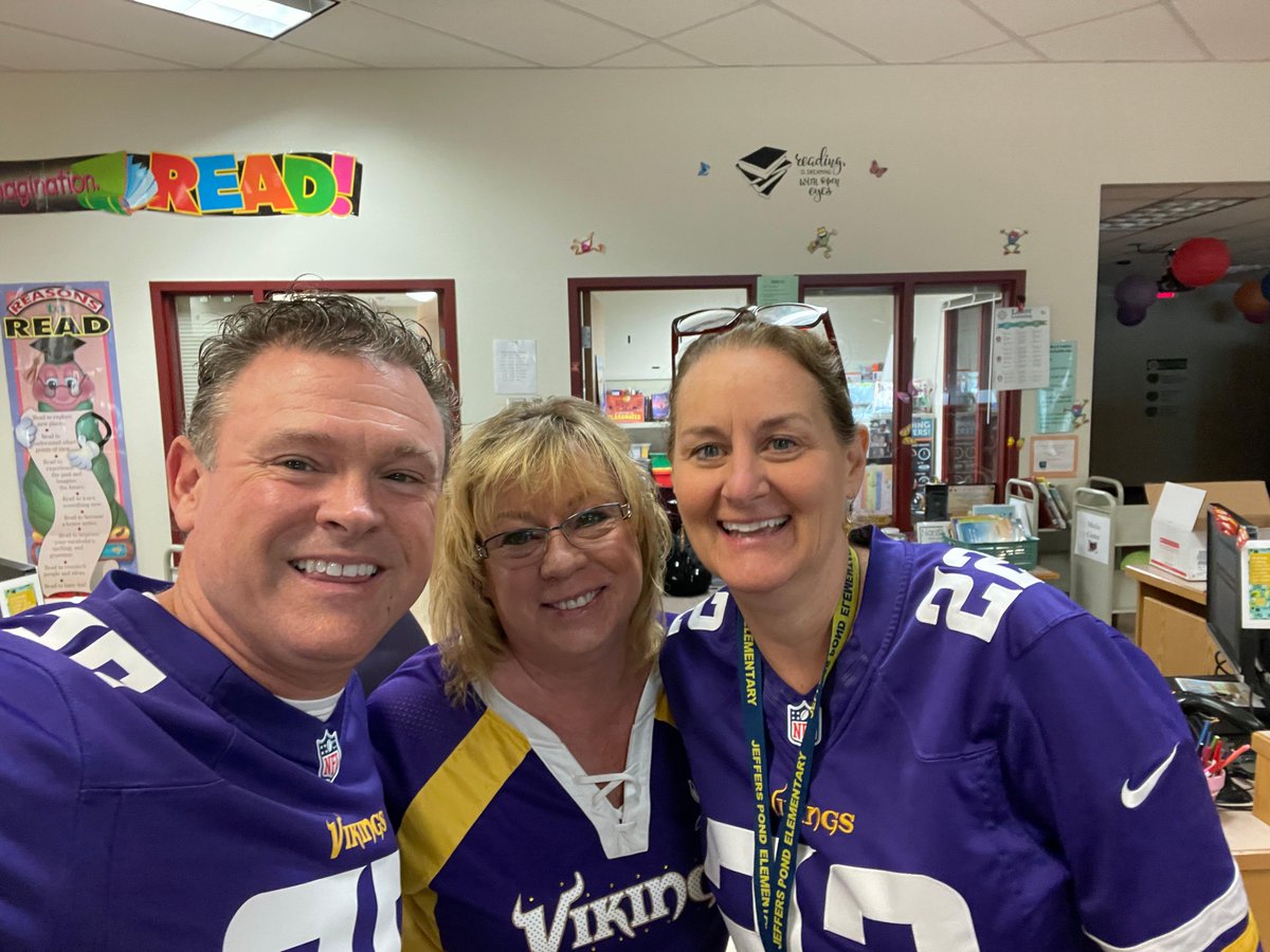 JeffersPondPLS's tweet photo. In honor or #PLSAS Homecoming this week, @JeffersPondPLS is hosting #SpiritWeek. Today is #JerseyDay and tomorrow #MismatchDay. @ISD719 https://t.co/zx3DwGlQV8