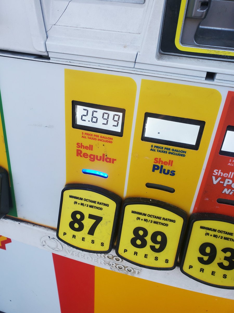 DwagTheServant's tweet photo. @AdvanceAuto just filled up from completely empty for 40 bucks. Thank you #speedperks https://t.co/F3ifrCNE33