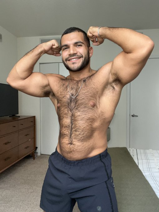 Feeling very 🦍 https://t.co/oNOyA6heYq