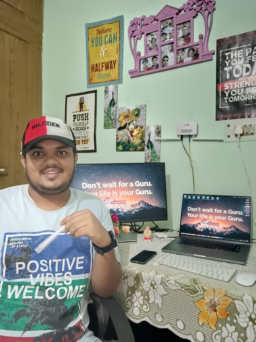 appdevbyamitesh's tweet image. How is my setup? 😜

#geekyamitesh #coding360challenge #coding #codinglife #iOS16 #SoftwareEngineer #upstox