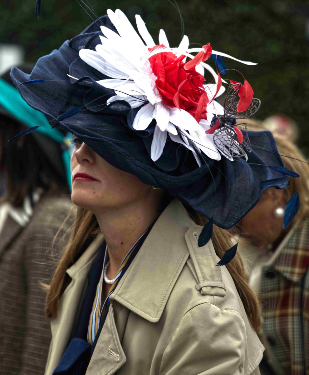 IconsMotor's tweet photo. Goodwood Revival glamour. #GoodwoodRevival #Goodwood https://t.co/TuWGIHtu1H